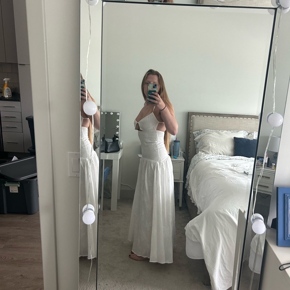 Peppermayo Myra Maxi Dress - White - Picture 8 of 8